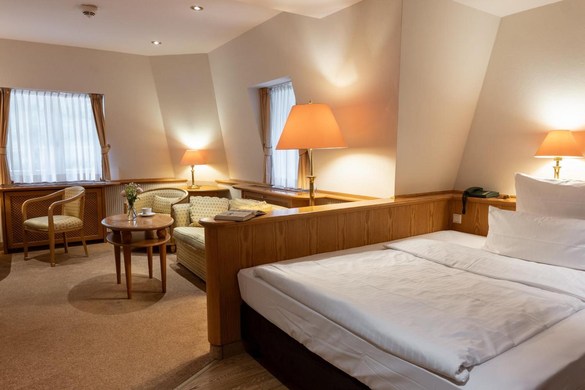 Waldhaus Reinbek Hotel Eksteriør billede